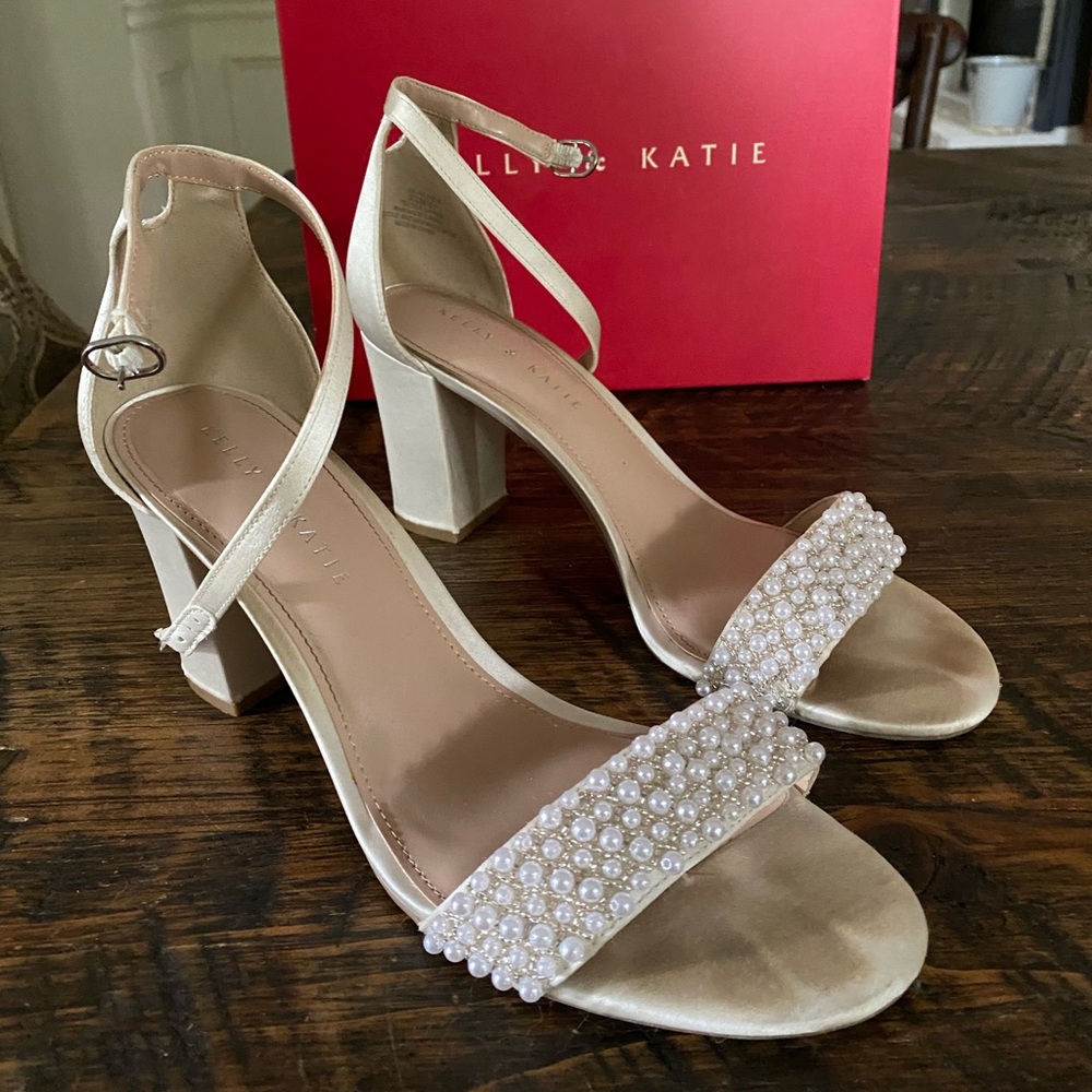 Silver Satin Kelly & Katie Hildie Sandal with 3.5" heel and pearl beads 9.5 M